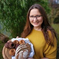 Güldane Altekrüger: Abnehmen mit Brot und Kuchen 