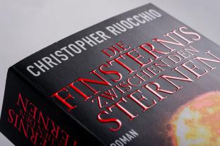 Christopher Ruocchio: Die Finsternis zwischen den Sternen 