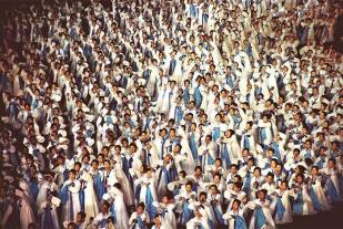 Julia Leeb: Menschlichkeit in Zeiten der Angst 